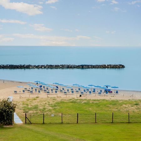 Residence Brezza Di Mare San Benedetto del Tronto Luaran gambar