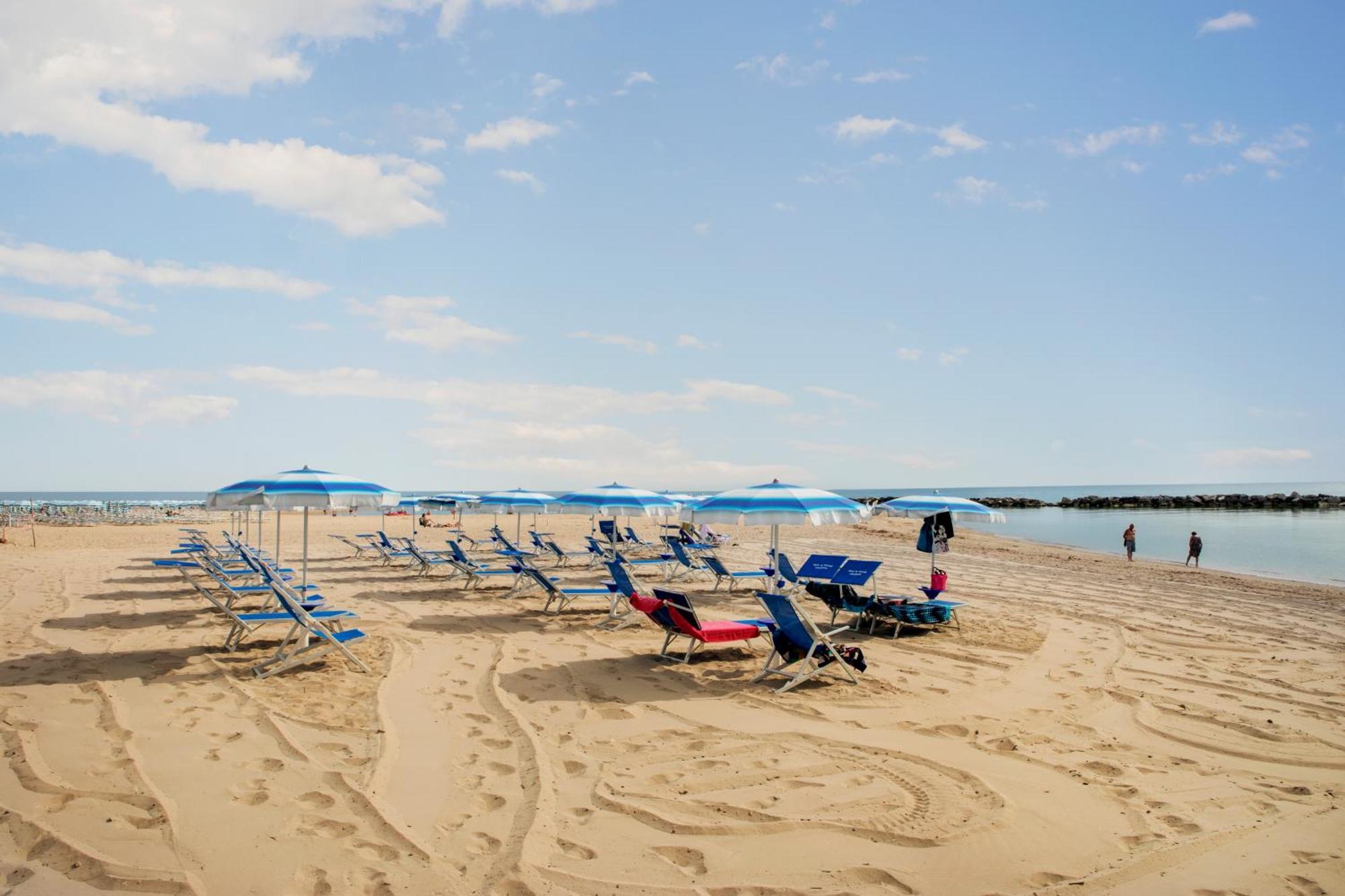 Residence Brezza Di Mare San Benedetto del Tronto Luaran gambar